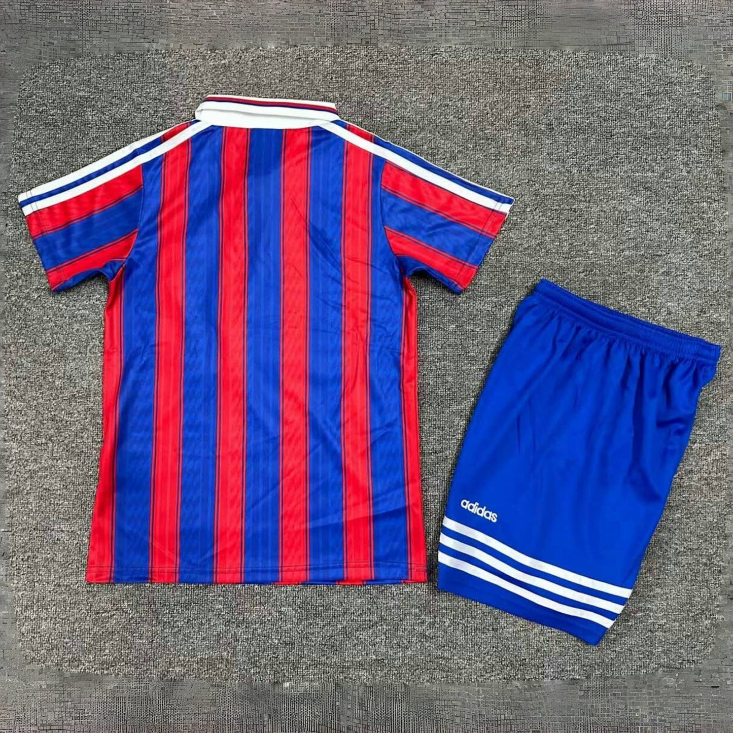 Ensemble Bayern Munich Domicile Retro Enfant 1995-1996