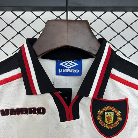 Ensemble Manchester United Exterieur Retro Enfant 1997-1998