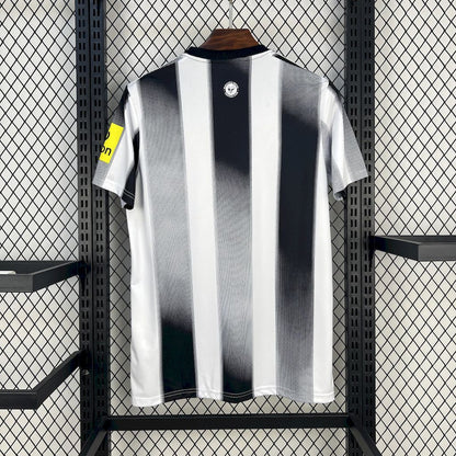 Maillot Domicile Newcastle 2025-2026