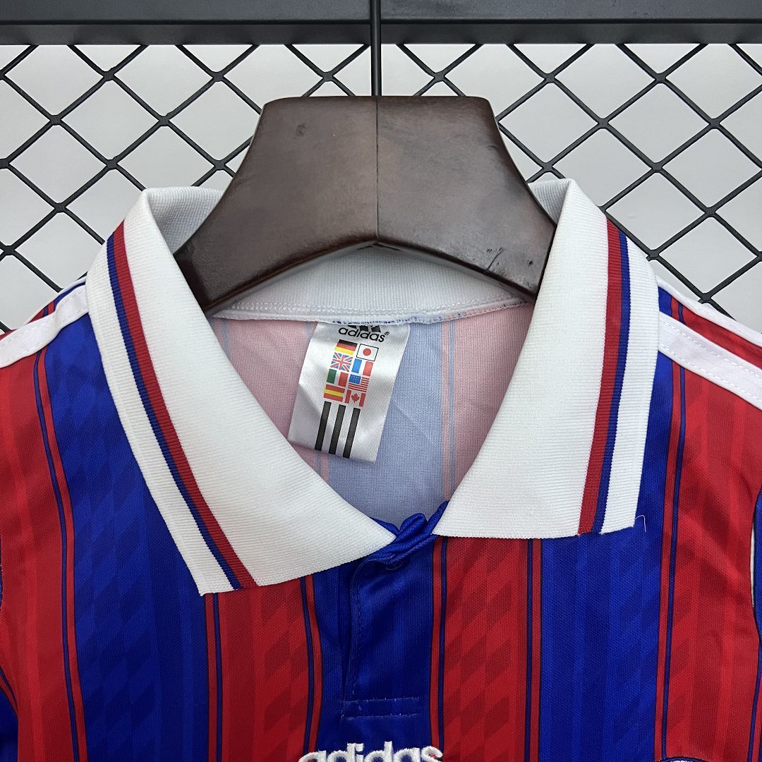 Ensemble Bayern Munich Domicile Retro Enfant 1995-1996
