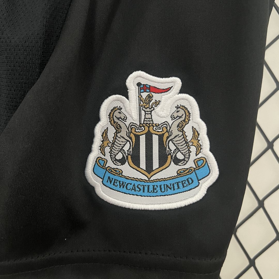 Ensemble Newcastle Domicile Enfant 2024-2025