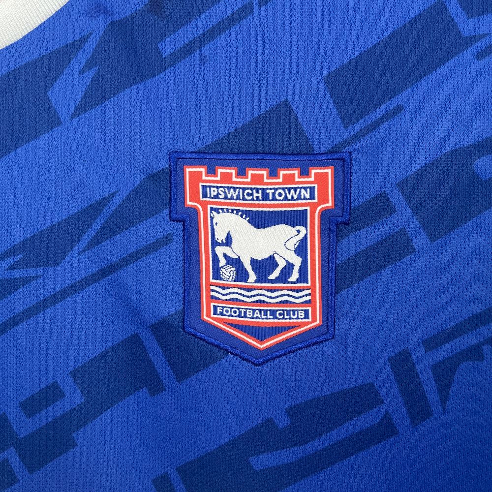 Maillot Domicile Ipswich Town 2025-2026