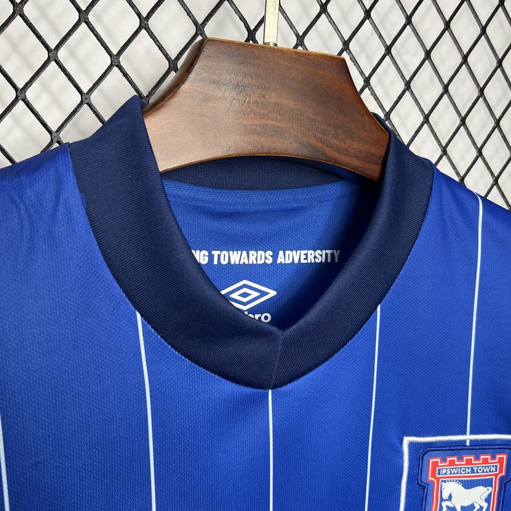 Maillot Domicile Ipswich Town 2024-2025