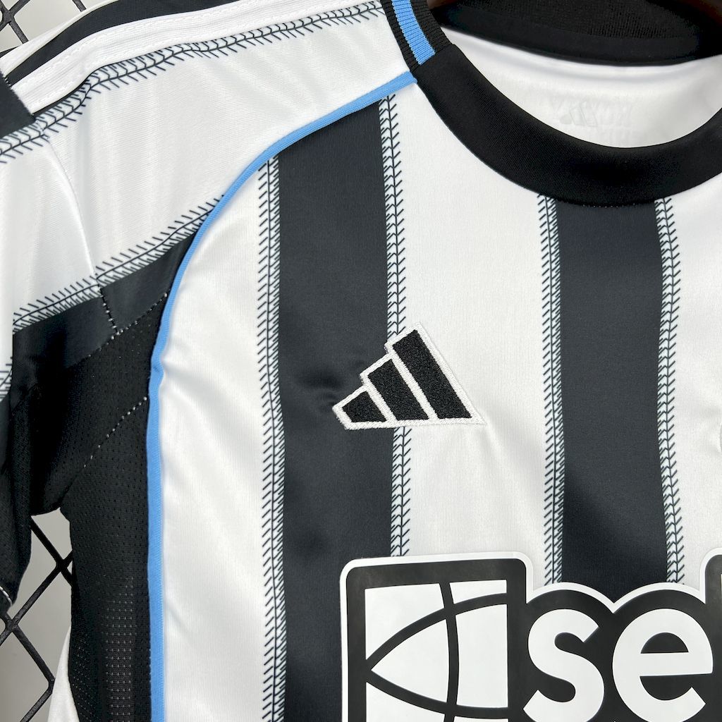 Ensemble Newcastle Domicile Enfant 2025-2026