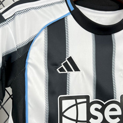 Ensemble Newcastle Domicile Enfant 2025-2026