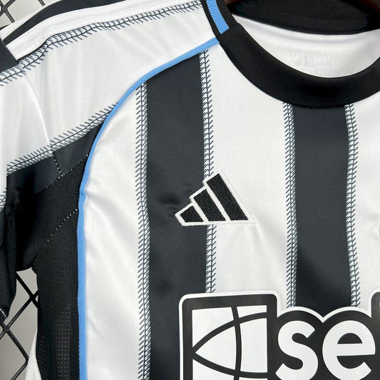 Ensemble Newcastle Domicile Enfant 2025-2026