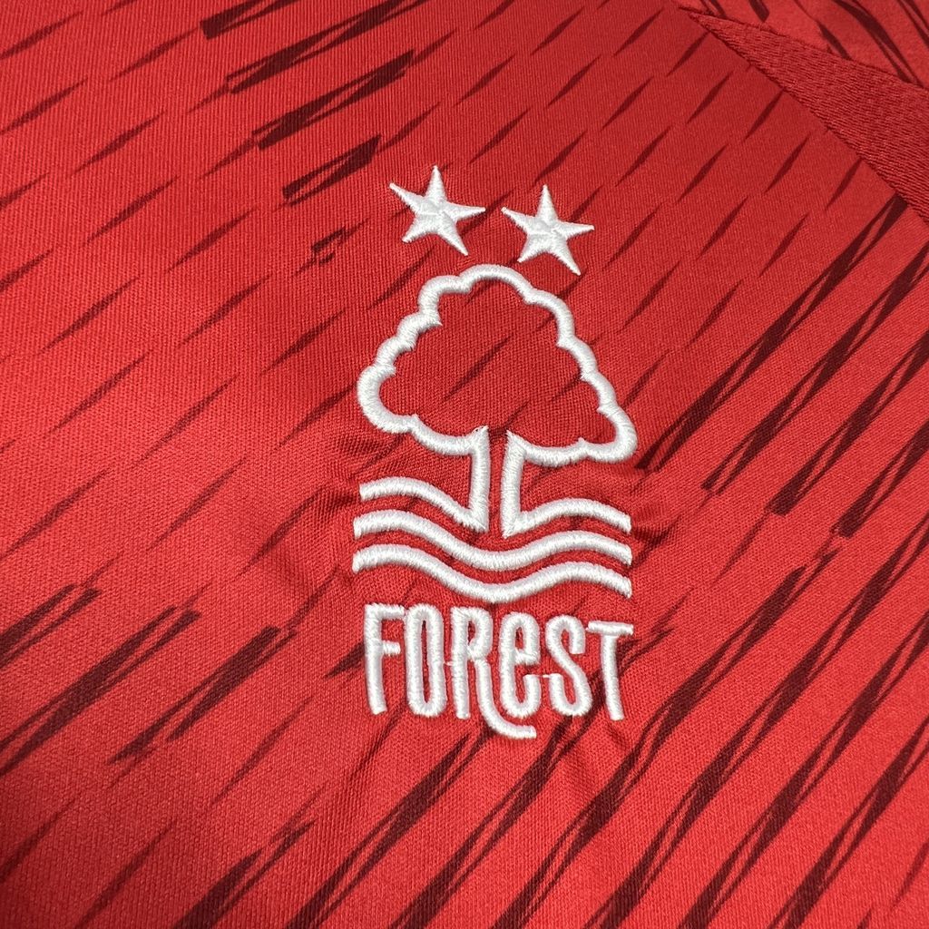 Maillot Domicile Nottingham Forest 2024-2025
