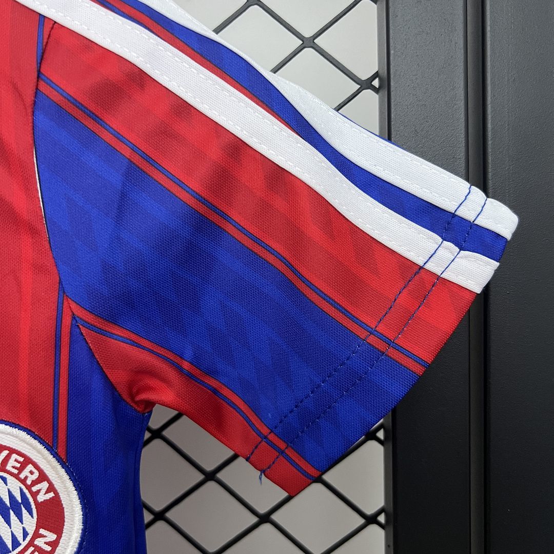 Ensemble Bayern Munich Domicile Retro Enfant 1995-1996