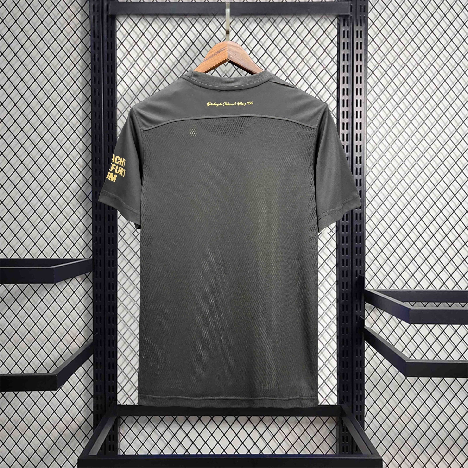 Maillot Edition Spéciale Eintracht Francfort 2024-2025