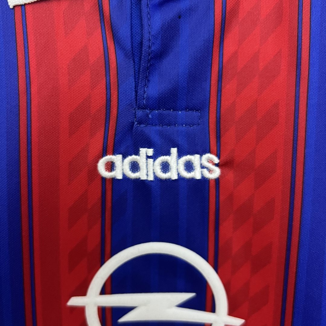 Ensemble Bayern Munich Domicile Retro Enfant 1995-1996