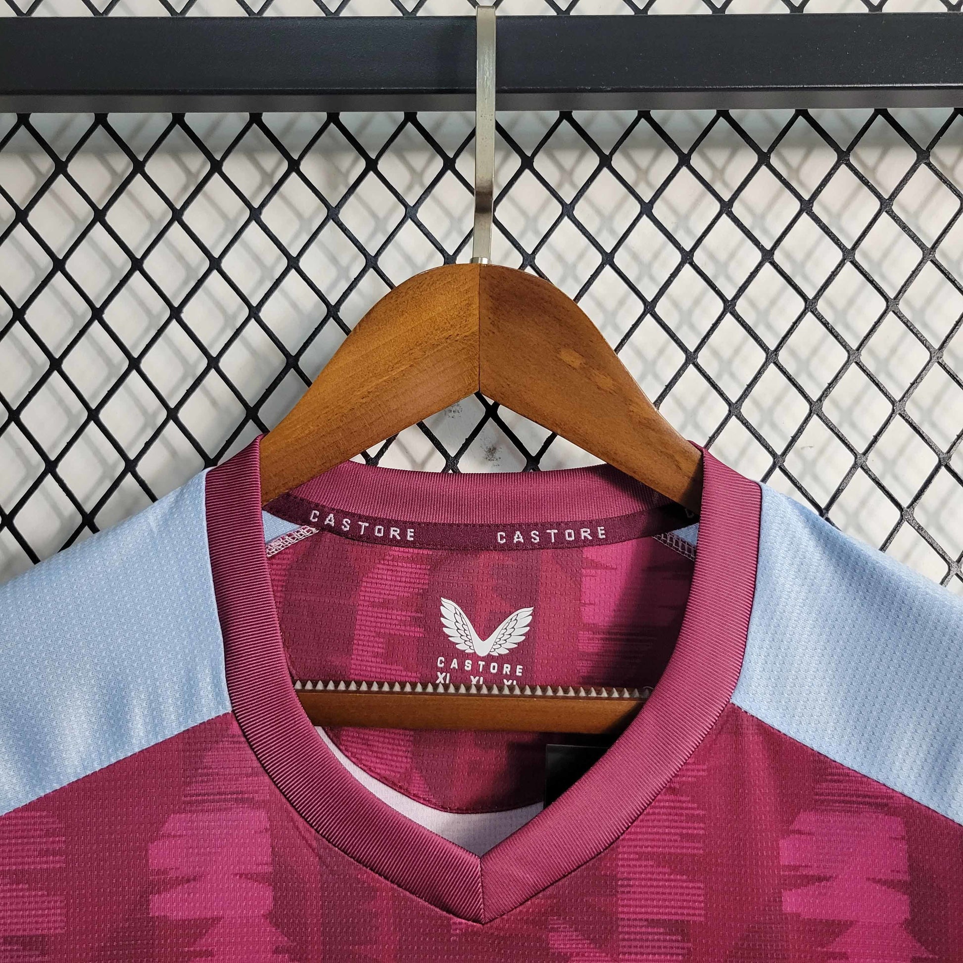 Maillot Domicile Aston Villa 2023-2024