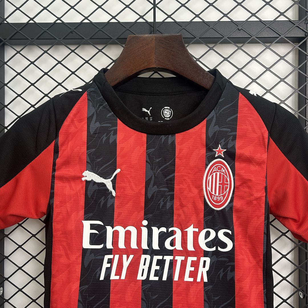 Ensemble AC Milan Domicile Enfant 2025-2026