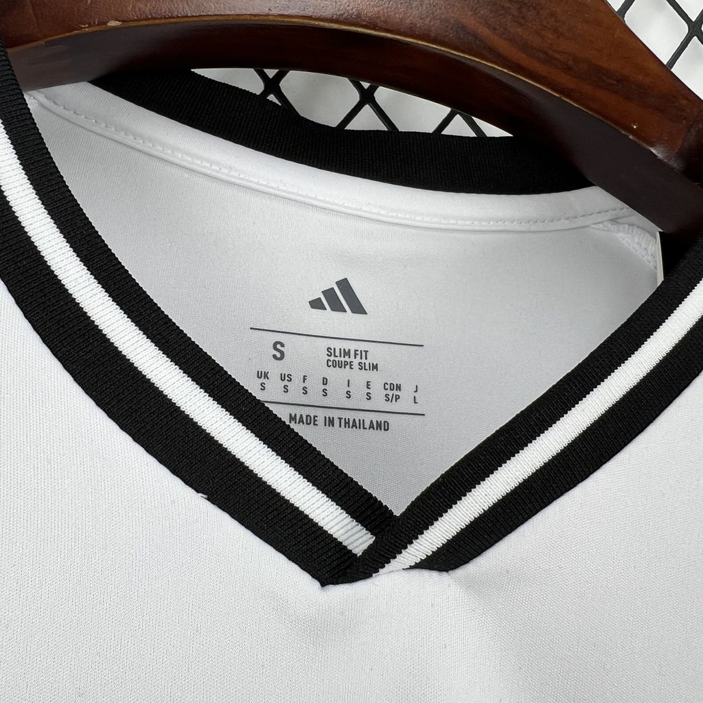 Maillot ? Real Madrid 2026-2027